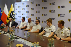 08.03.2022 - Klub: Spotkanie z panem Marszałkiem Tymoteuszem Myrdą